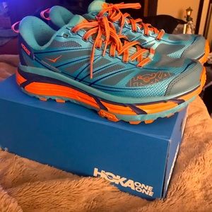 Hoka one